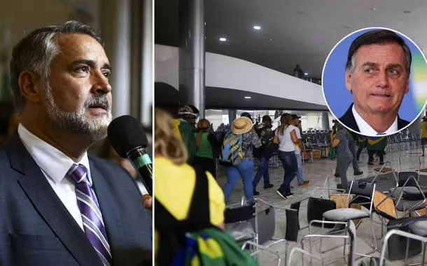 Paulo Pimenta, bolsonaristas radicais invadindo o Palácio do Planaltobet aposta de 1 real8bet aposta de 1 realjaneiro e Jair Bolsonaro