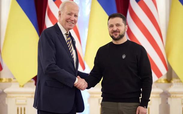 Joe Biden, se encontra com o presidente da Ucrânia, Volodymyr Zelensky