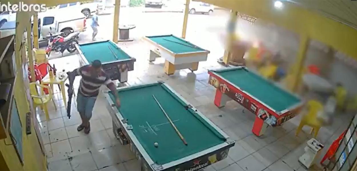 Dupla mata 7 pessoas em bar no Mato Grosso após jogo de sinuca