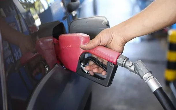 Prévia da inflação, IPCA-15 acelera para 0,44% em maio, puxado pelo preço da gasolina