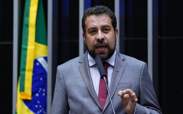 Boulos lidera isolado a disputa pela prefeitura de SP, mostra pesquisa Atlas