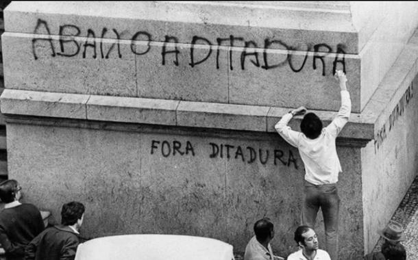 Pela memória de quem nunca se calou para nos dar voz e vida