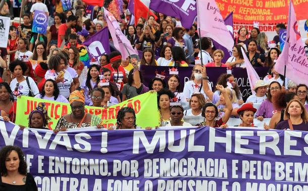 Manifestação no Distrito Federal contra feminicídio no País