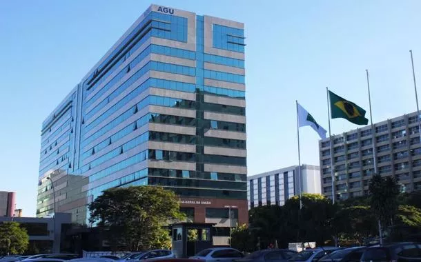 AGU orienta governo a cumprir decisão do STF sobre emendas Pix