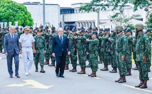 Na mira do ajuste fiscal, militares resistem e aceitam apenas 'mudanças pontuais' na previdência