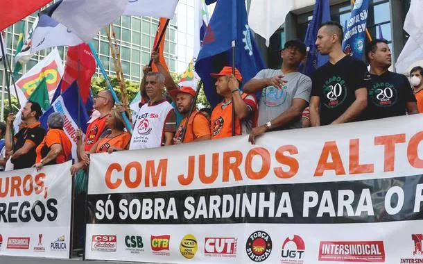 Boletim Focus: projeções para inflação e Selic sobem e a do PIB cai