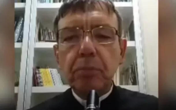 Padre é condenado por chamar de assassino, médico que realizou aborto legal