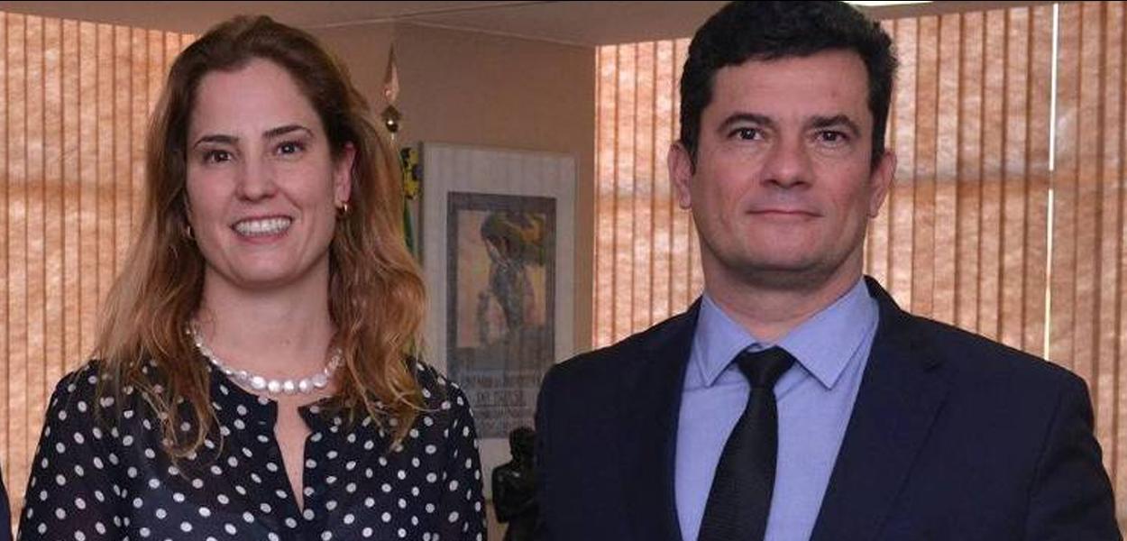 A juíza federal Gabriela Hardt em encontro com Sergio Moro, em foto divulgada no perfil dele em rede social em 2019