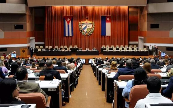 Parlamento cubano inicia semana de debates legislativos em Havana