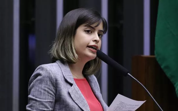 "Eu vou votar em Boulos", anuncia Tabata Amaral