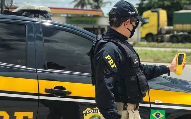Polícia Federal vai investigar caso de jovem baleada na cabeça em abordagem da PRF no Rio