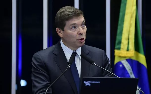 Josué Gomes critica tarifaço contra o Brasil: "diplomacia não é submissão"
