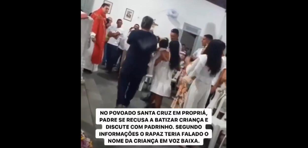 Ele gritou bem alto na frente de todo mundo: essa daí eu não batizo', disse  mãe de criança que teve o padrinho expulso da igreja por padre em SE, Sergipe