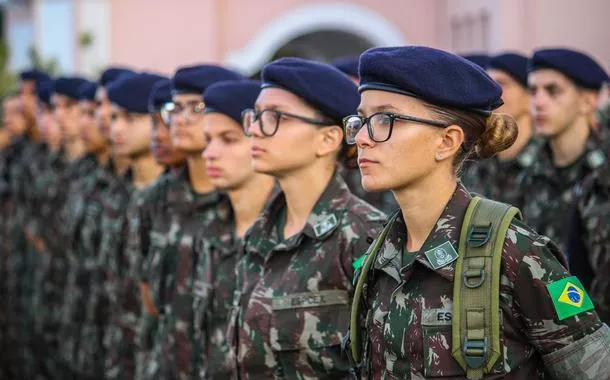 Mulheres poderão se alistar voluntariamente nas Forças Armadas a partir de 1° de janeiro