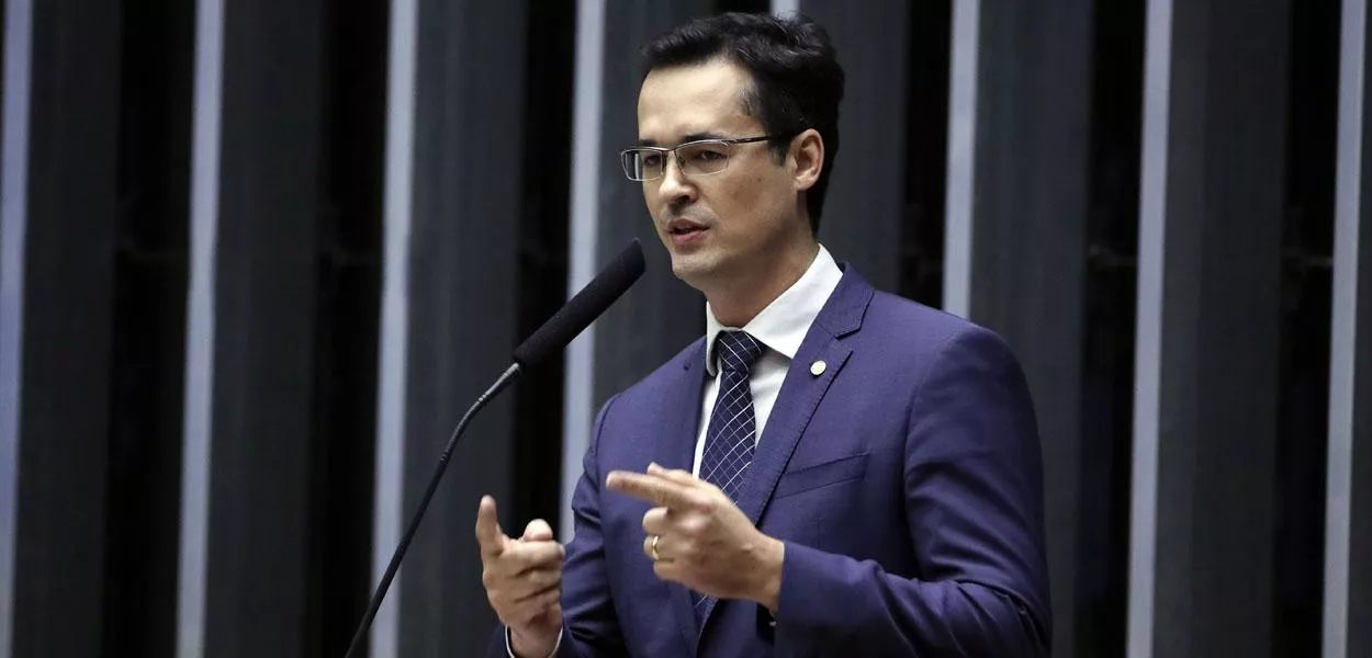 "Dois vagabundos que mereciam estar presos", diz Bertholdo sobre Dallagnol e Diogo Mainardi