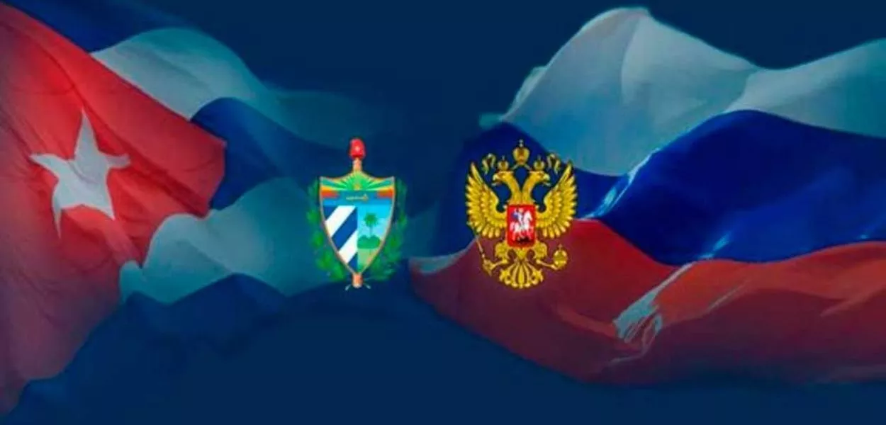 Rússia celebra chegada de embarcação com 730 mil barris de petróleo à Cuba
