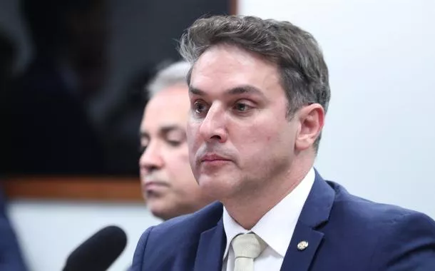 Presidente da CPI do MST é acusado de machismo e gordofobia em fala direcionada a Sâmia Bonfim