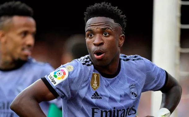 Vinícius Júnior denuncia  atos racistas em jogo contra o Valencia