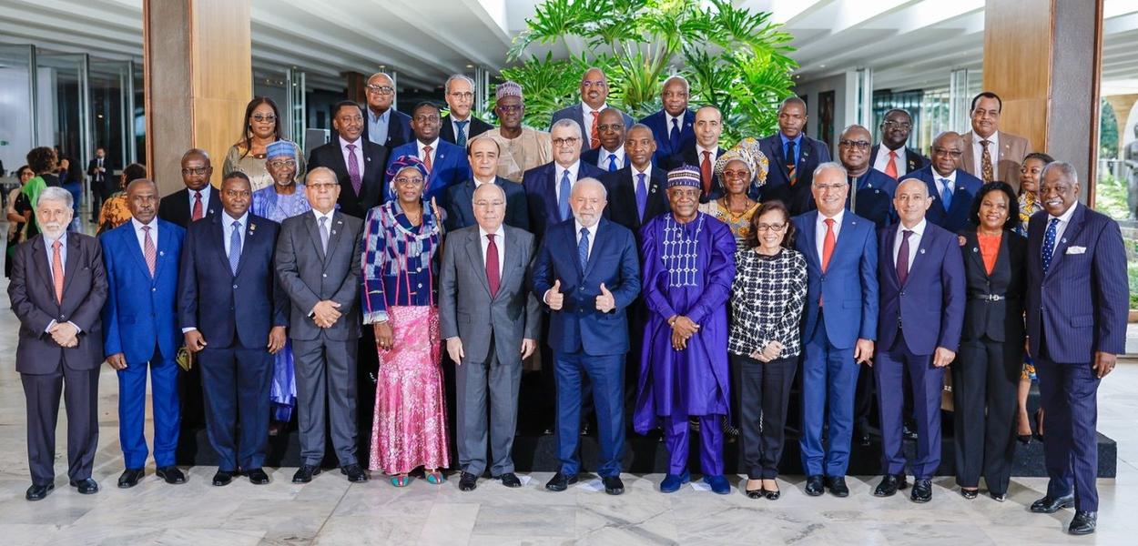 Lulae embaixadores africanos no seminário Brasil-África