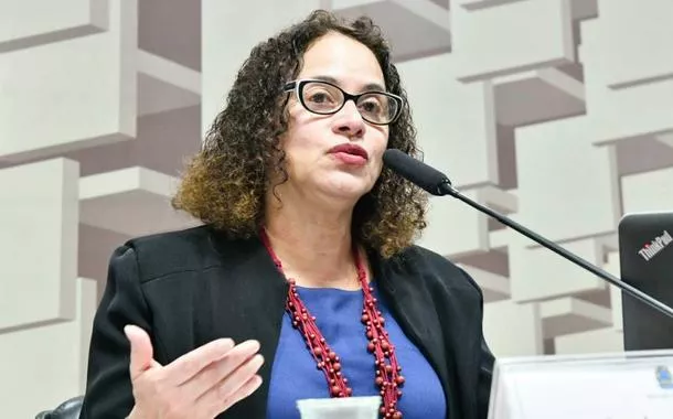 Ministra defende retomada do PL das Fake News, parado na Câmara