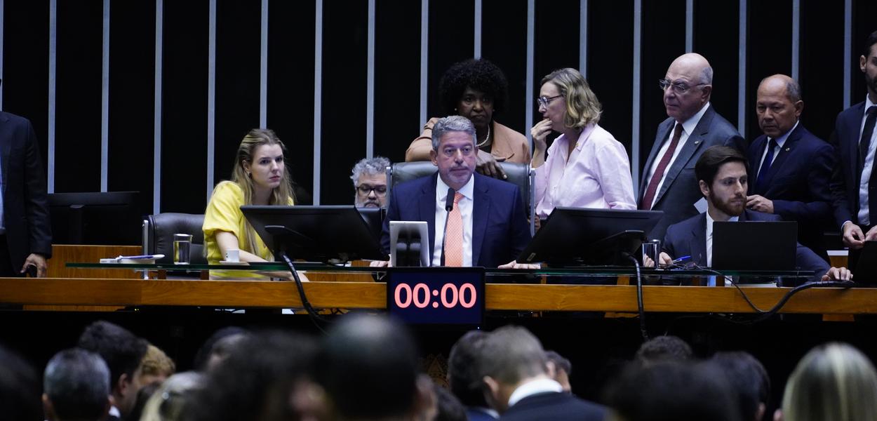 Arthur Lira e plenário da Câmara (Foto: Agência Câmara) Arthur Lira e plenário da Câmara