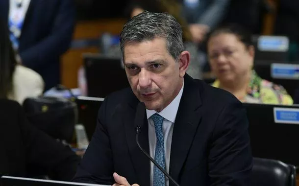 Rogério Carvalho: 'Eduardo Bolsonaro sabota os interesses do Brasil nos EUA'