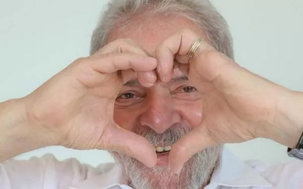 No governo Lula 3, Brasil volta a ser um país majoritariamente de classe média