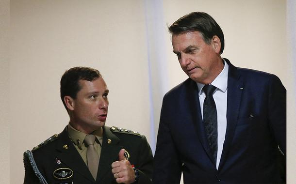 Tenente-coronel Mauro Cid e Jair Bolsonaro