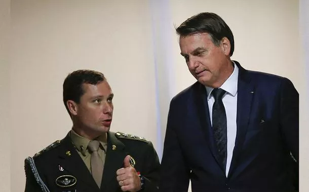 Bolsonaro comenta delações de Mauro Cid: 'nem tudo é mentira'