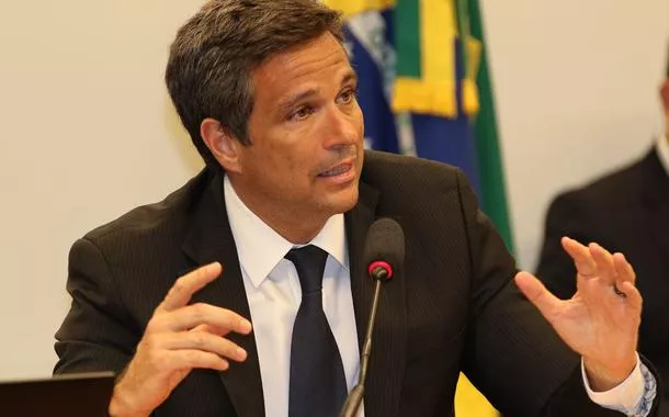 Campos Neto pressiona por sucessor alinhado ao mercado financeiro, avalia Planalto