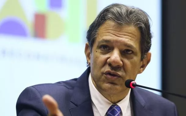 Haddad desafia Kim Kataguiri a ter coragem e falar mal de Tarcísio