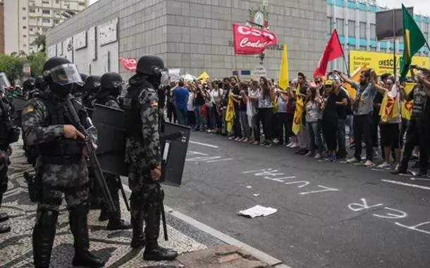 Educação e mídia alternativa: dois gigantes que precisam caminhar lado a lado