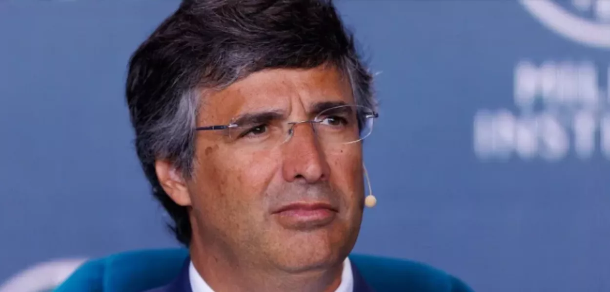 Momento de incerteza global pode abrir espaço para protagonismo do Brasil, avalia André Esteves