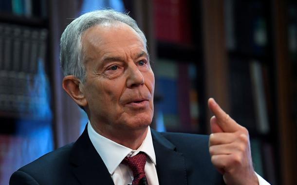 Ex-premiê britânico Tony Blair elogia Haddad e diz que reformas ajudarão Brasil a ter papel de liderança global