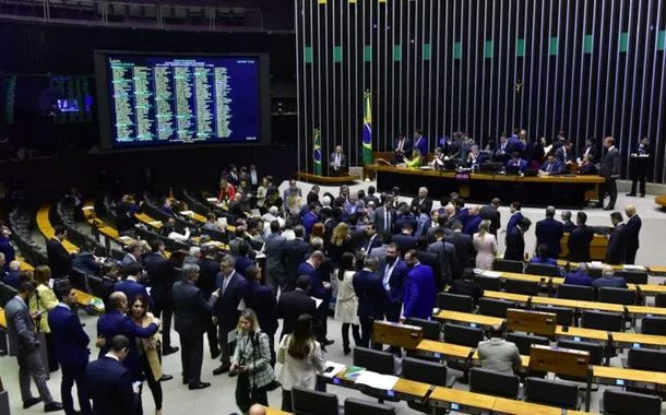 Câmara aprova urgência para projeto que equipara aborto de gestação acima de 22 semanas ao homicídio