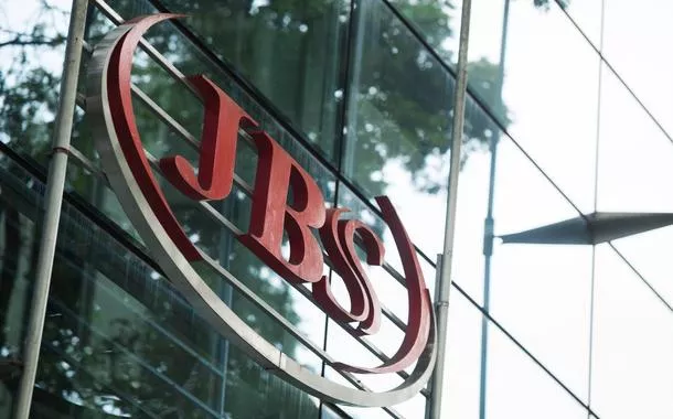 Maior produtora de carnes do mundo, JBS lucra R$ 2,4 bilhões no quarto trimestre