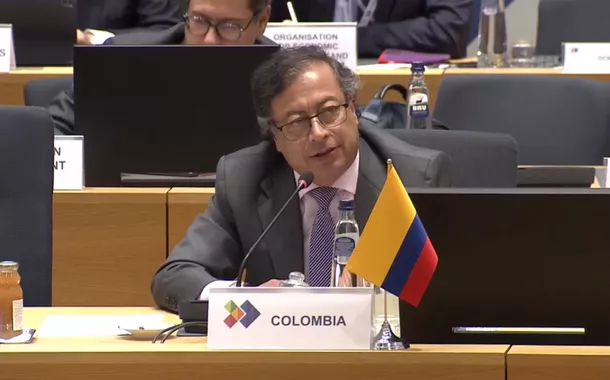 Petro convoca reunião da Celac: "Se não somos bem-vindos no Norte, o Sul deve se unir"
