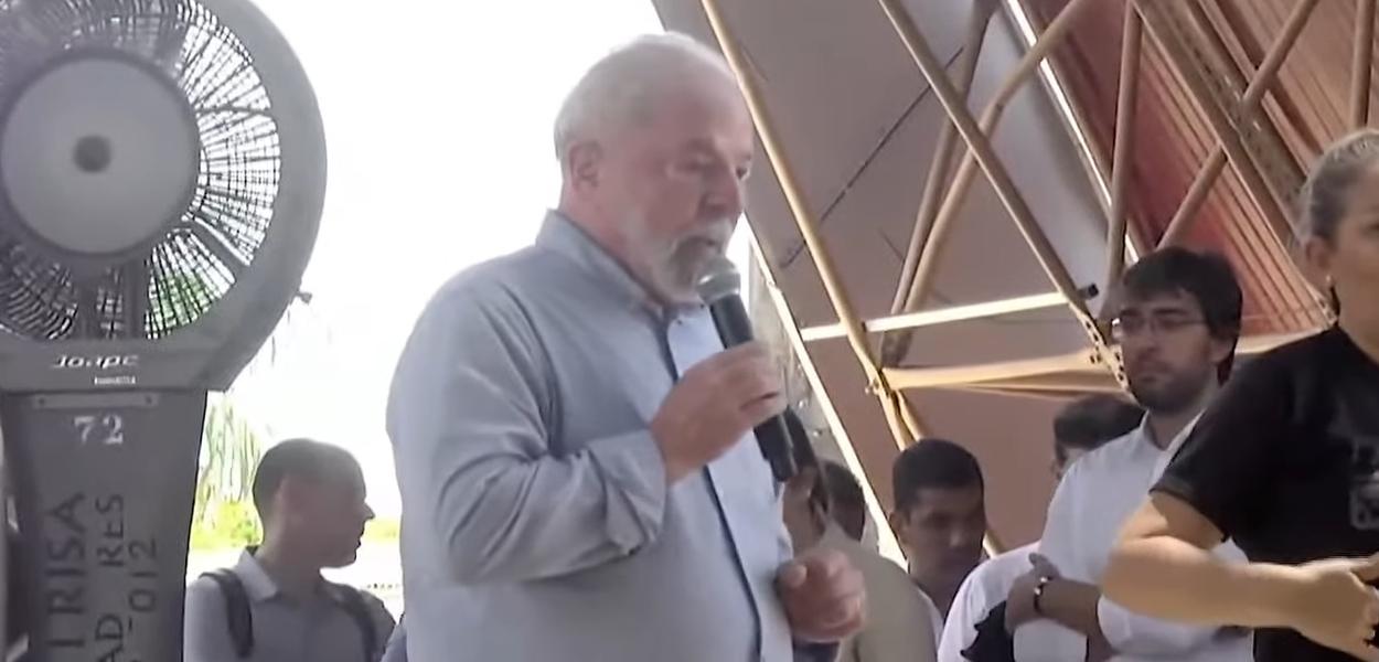 Lula discursa em Parintins