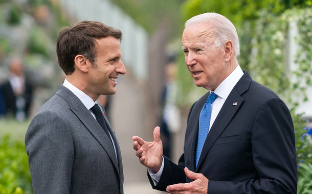 Emmanuel Macron e Joe Biden 