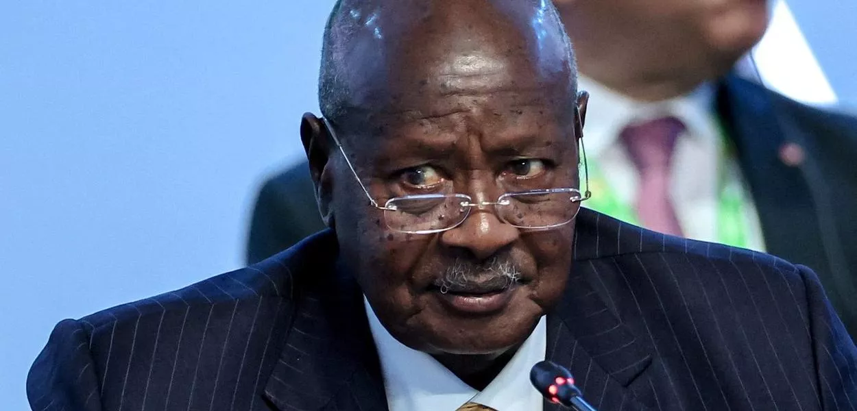 Presidente de Uganda, Yoweri Museveni, durante cúpula em São Petersburgo, Rússia
