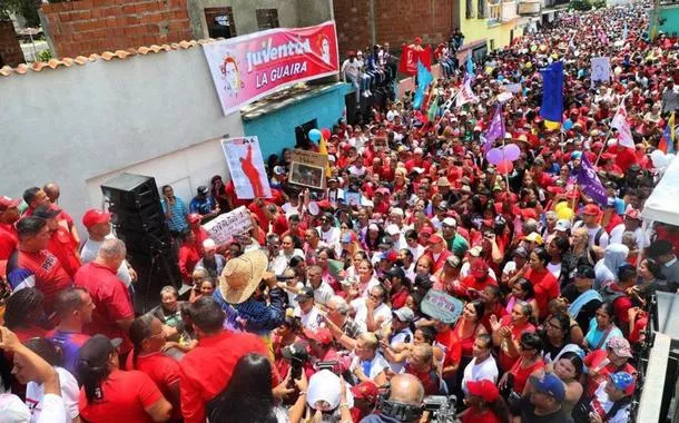 Democracia na Venezuela depende da organização do povo, afirma dirigente dos Conselhos Comunais