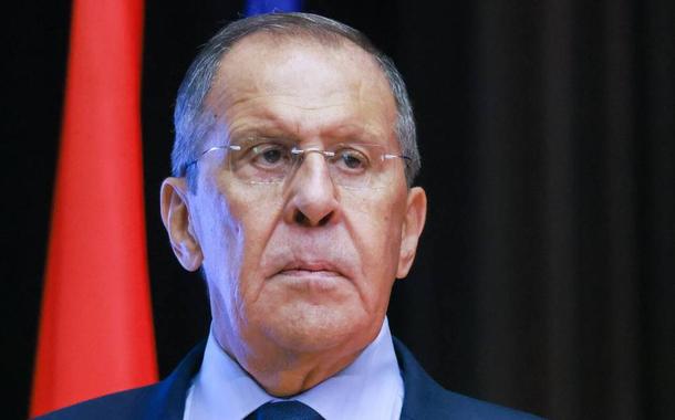 Questionado sobre negociações de paz, ministro russo Lavrov diz: pergunte para a Ucrânia