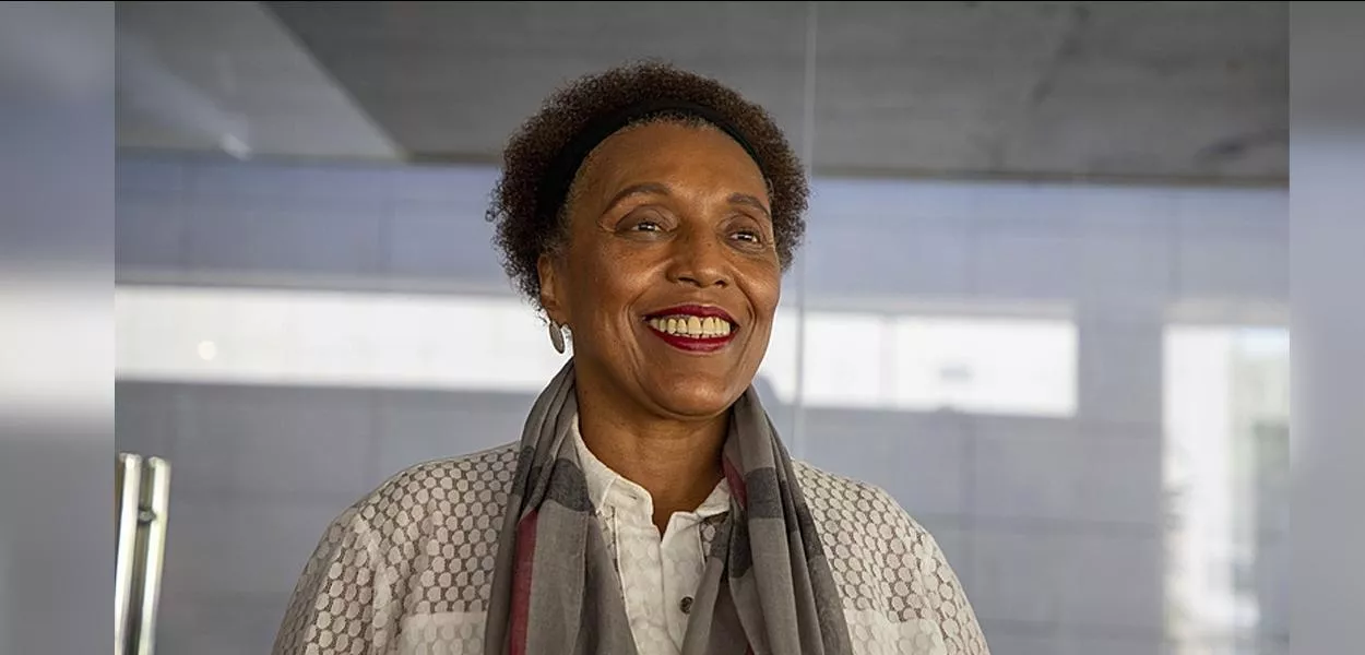 Vera Lúcia Araújo