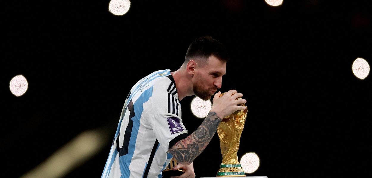 Bola de Ouro 2023: Lionel Messi supera Haaland e vence prêmio pela