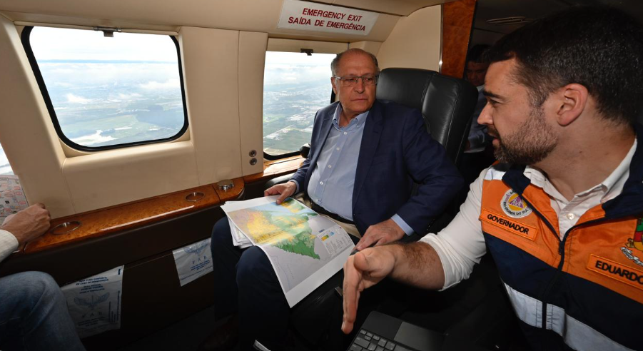 Alckmin, ministros e Eduardo Leite sobrevoam áreas atingidas por ciclone no Rio Grande do Sul 10/9/23