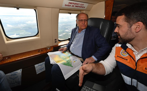 Alckmin lidera força-tarefa do governo Lula em visita a regiões afetadas por ciclone no RS