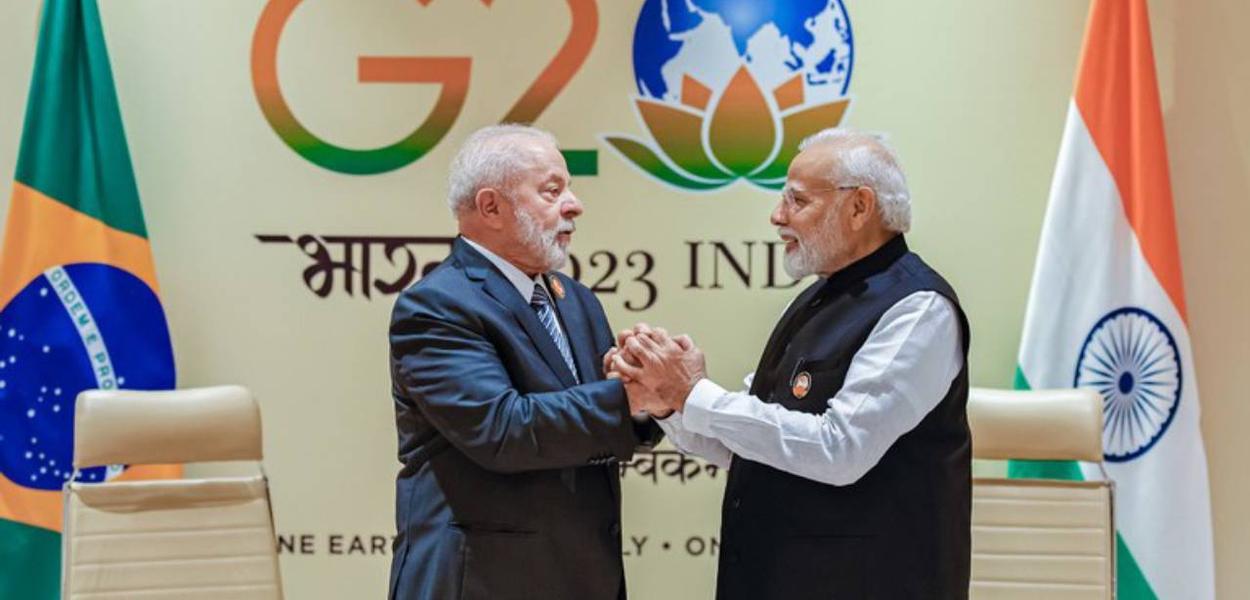 Lula assumiu a Presidência do G20, transmitida pelo primeiro-ministro indiano Narendra Modi