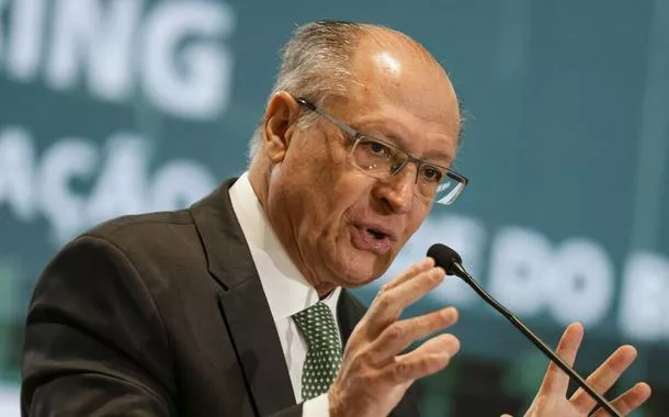 Alckmin diz que ‘mau gosto de Milei’ não interfere nas relações comerciais entre Brasil e Argentina