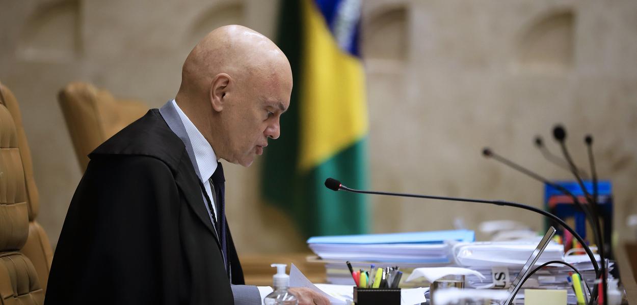 Ministro Alexandre de Moraes participa da sessão plenária do STF