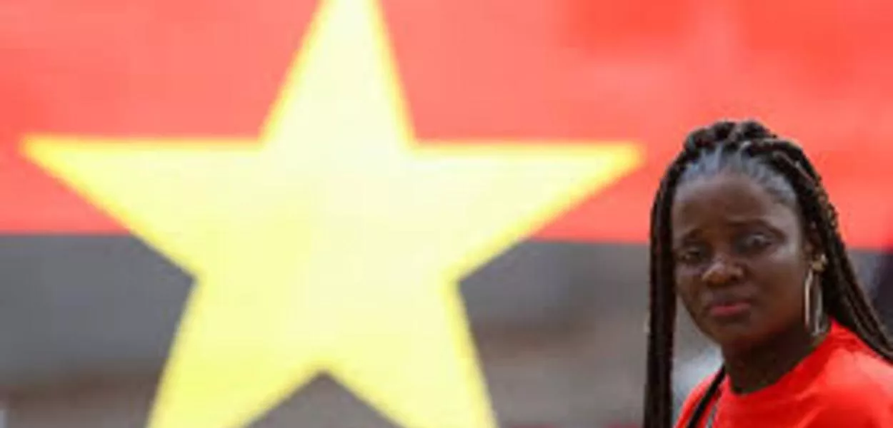 Bandeira de Angola